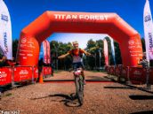 Luis Ángel Maté y Pilar Fernández lideran la Titan Forest Patagonia tras imponerse en la primera etapa Luis Ángel Maté y Pilar Fernández lideran la Titan Forest Patagonia tras imponerse en la primera etapa