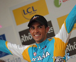 Dauphin� Lib�r�: Alberto Contador vence el pr�logo y se coloca l�der