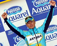 Vinokourov amenaza a Bruyneel con su expulsi�n del Astana si no permite su regreso al equipo