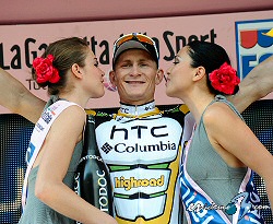 Giro de Italia: Greipel se impone en la decimoctava etapa y Arroyo sigue l�der