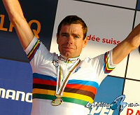 El equipo BMC Racing Team conf�a en participar en el Tour de 2010 tras la firma de Evans, Ballan e Hincapie