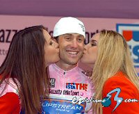 El Slipstream gana la crono por equipos y Vandevelde se enfunda la primera �maglia rosa�