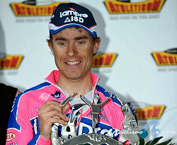 Tour de Romand�a: Cunego gana la segunda etapa y Brutt sigue l�der