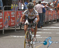 Vuelta a Colombia: Diego Calder�n se impone en la d�cima etapa y Giovanni B�ez conserva el maillot rojo de l�der