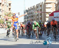 Vuelta a Murcia: Graeme Brown se impone al sprint en la primera etapa y se viste de l�der