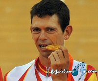 JJ.OO.: Joan Llaneras, abanderado espa�ol en la Ceremonia de Clausura
