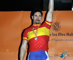 El ex medallista ol�mpico Jos� Antonio Escuredo se retira del ciclismo en activo