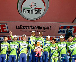 Giro de Italia: Liquigas se impone en la crono por equipos y Nibali es el nuevo l�der