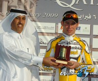 Cavendish puede con Boonen en el sprint de la cuarta etapa del Tour de Qatar