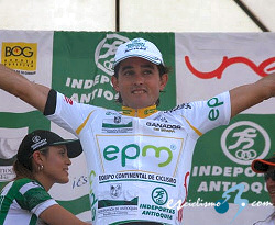 Vuelta a Colombia: �scar Sevilla repiti� triunfo y Henao es el nuevo l�der