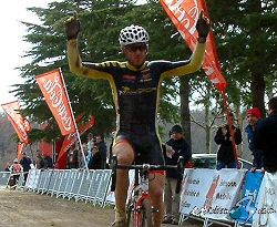 Tino Zaballa, vencedor del I Ciclocross Ayuntamiento de El Escorial
