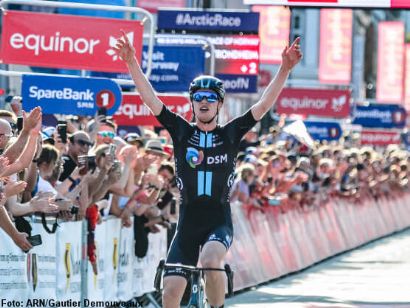 Andreas Leknessund hace suya la Arctic Race de Noruega tras ganar la última etapa