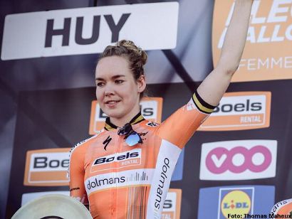 Giro Rosa: Anna van der Breggen gana la novena, Annemiek van Vleuten sigue de rosa