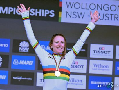 Van Vleuten, al frente del Movistar, estrena el maillot arcoíris en el Tour de Romandía Femenino