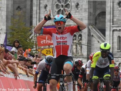 Tour de Valonia: Arnaud de Lie hace valer su juventud, Robert Stannard sigue líder