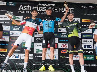 Nacho Pérez y Natalia Fischer se llevan la segunda etapa de MMR Asturias Bike Race