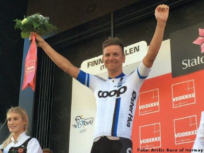 Arctic Race de Noruega: August Jensen gana la tercera etapa, Dylan Teuns aún líder