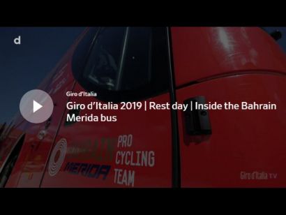 Visita al autobs del Bahrain-Merida en el Giro de Italia [Vdeo]