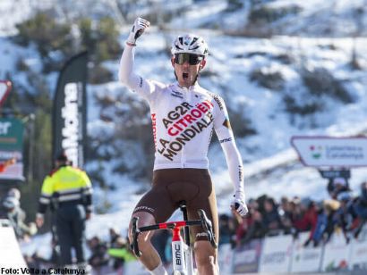 Volta a Catalunya: Ben O´Connor se hace con la tercera etapa y con el liderato