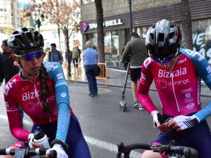 Las chicas del Bizkaia-Durango, preparadas para la Setmana Ciclista Valenciana