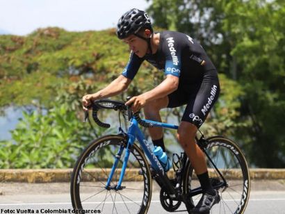 Vuelta a Colombia: Brayan Sánchez gana la contrarreloj, Juan Pablo Suárez líder