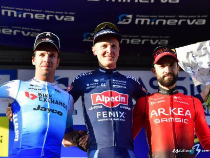 Victoria de `foto finish´ de Tim Merlier en la clásica Bujas-La Panne