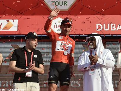 Tour de los Emiratos: Caleb Ewan se impone en la presa de Hatta y es líder
