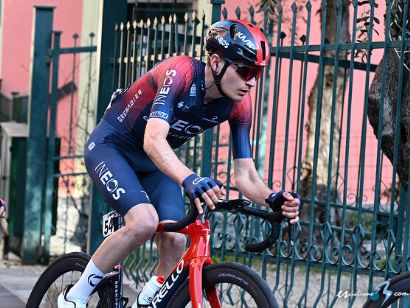 Carlos Rodríguez en el Ineos Grenadiers para el Giro de Emilia