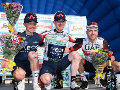 Eddie Dunbar se hace con la Semana Coppi y Bartali, Josef Cerny con la última etapa