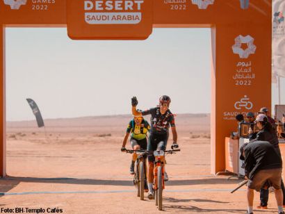 David Valero, primer líder de la Titan Desert Saudí Arabia