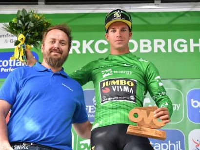 Dylan Groenewegen, primer líder del Tour de Gran Bretaña