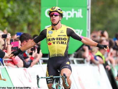 Tour de Gran Bretaña: Dylan Groenewegen también gana la quinta, Matteo Trentin recupera el liderato