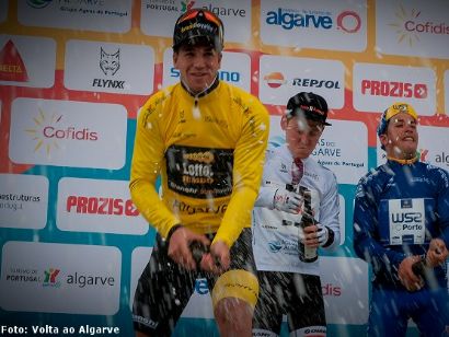 Dylan Groenewegen lidera la Vuelta al Algarve tras ganar la primera etapa