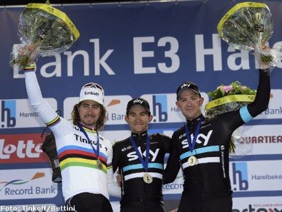 Michal Kwiatkowski puede con Peter Sagan en la E3 Harelbeke
