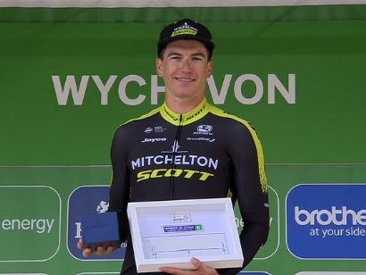 Tour de Gran Bretaña: Edoardo Affini gana la crono, Mathieu van der Poel recupera el liderato