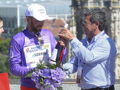 Francesco Gavazzi lidera la Vuelta a Burgos tras ganar la primera etapa