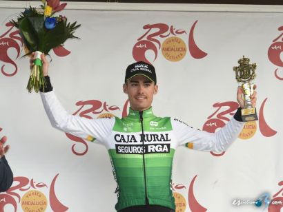 Vuelta a Andalucía: Gonzalo Serrano se impone en la segunda, Jakob Fuglsang sigue líder