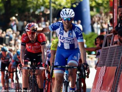 Vuelta a Portugal: Gustavo Veloso gana la quinta, Raúl Alarcón sigue líder