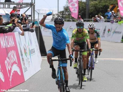 Heiner Parra lidera la Vuelta a Colombia tras ganar en el alto de La Línea