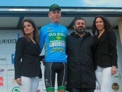 Hugh Carthy lidera la Vuelta a Asturias tras ganar en el Alto del Acebo
