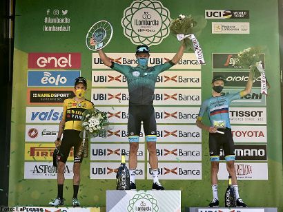 Jakob Fuglsang se exhibe en Il Lombardía