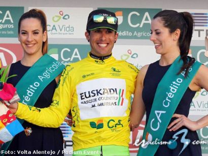 Imanol Estévez lidera la Vuelta al Alentejo tras vencer en la primera etapa