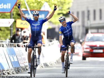 Vuelta al País Vasco: Deceuninck-Quick Step se exhibe Ondarroa, Brandon McNulty sigue líder