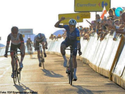 Vuelta a Polonia: João Almeida se viste de amarillo ganando la segunda etapa