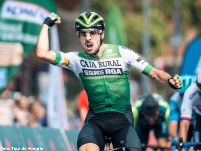 Vuelta a Hungría: Jon Aberasturi gana la primera etapa y es líder