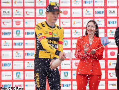 CRO Race: Jonas Vingegaard se hace con la tercera etapa, Jonathan Milan sigue de rojo