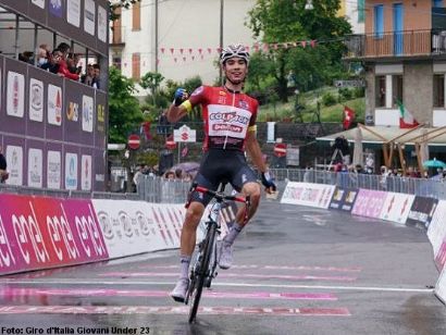Giro de Italia Sub-23: Juan Ayuso gana la primera etapa de montaña y recupera la maglia rosa