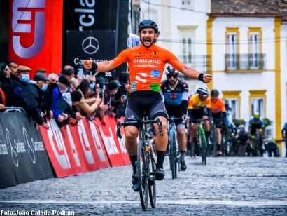 Vuelta al Alentejo: Juanjo Lobato: "Me he lanzado a falta 400 metros y ha salido bien"