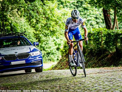 Julian Alaphilippe, feliz de defender el título en la Strade Bianche con el dorsal 1