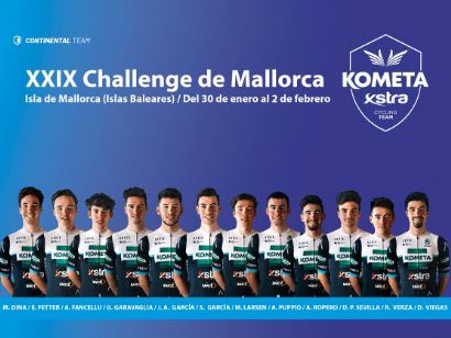 Once corredores del Kometa-Xstra Cycling Team para la Challenge de Mallorca